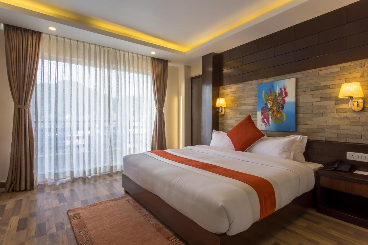 Bodhi Suites Boutique Hotel And Spa Pokhara Exterior photo